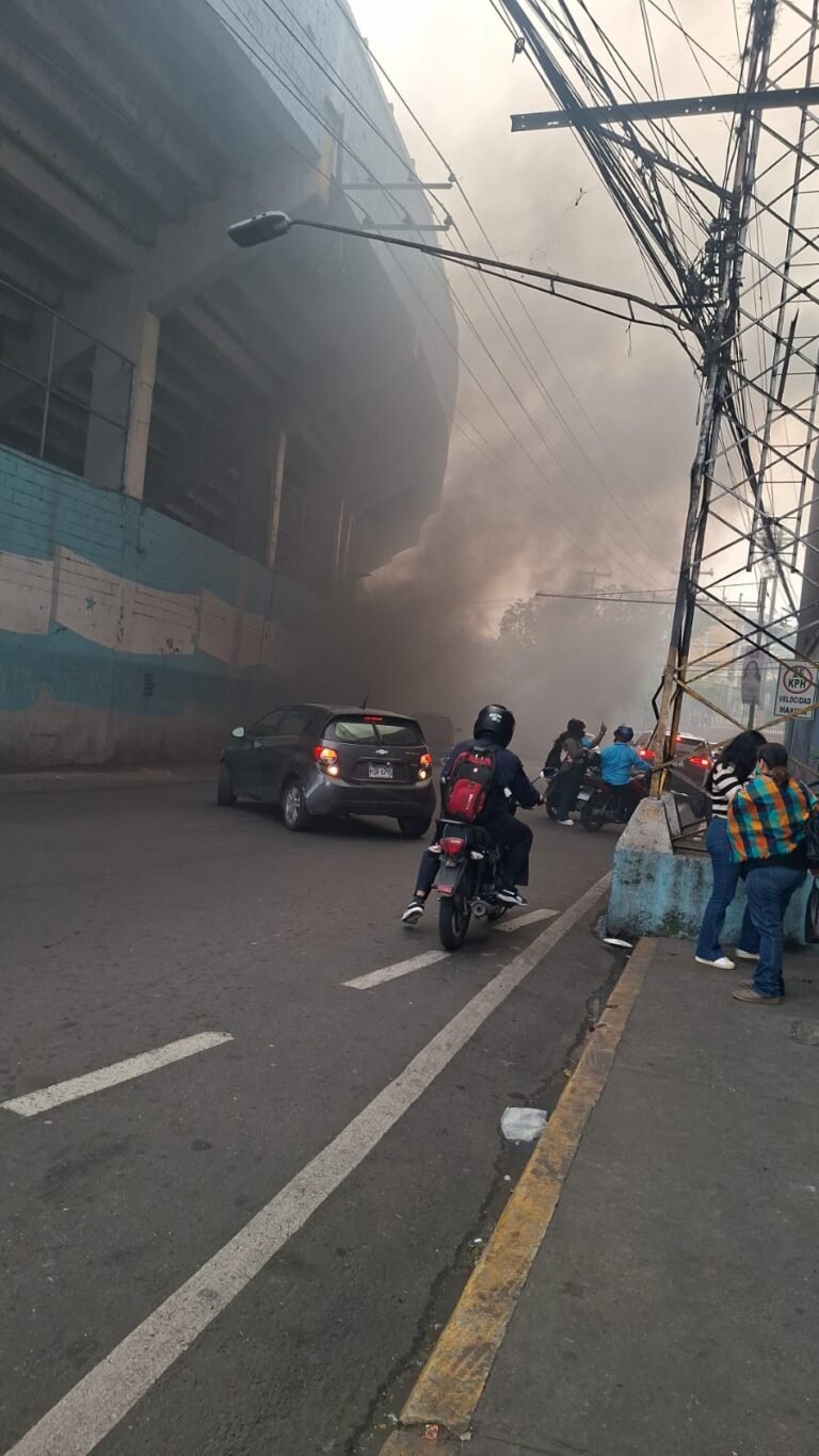 Protestas de Libre paralizan salidas y entradas de Tegucigalpa 9 23854461 7389 41a5 85ca ea1b00b2c866