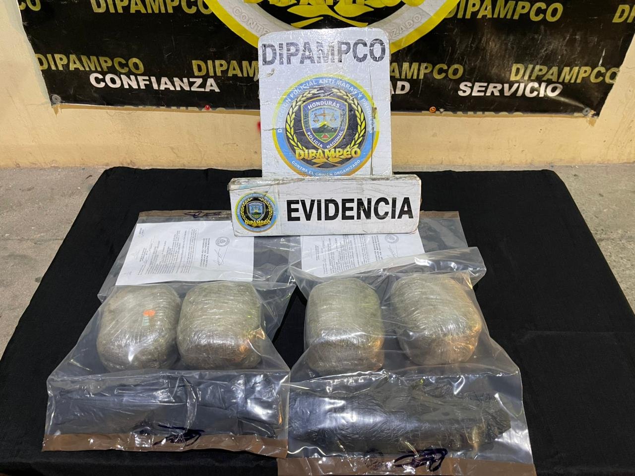 32749255 d62a 41bc aaa5 cfb6a7897323