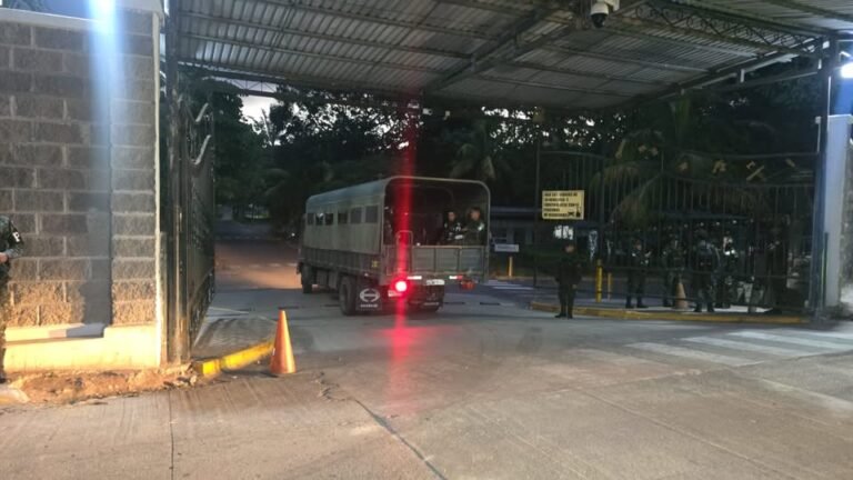 Fuerzas Armadas y Policía Militar refuerzan seguridad en el Centro Logístico Electoral 22 615779309 907598771901203 2891089956345909662 n