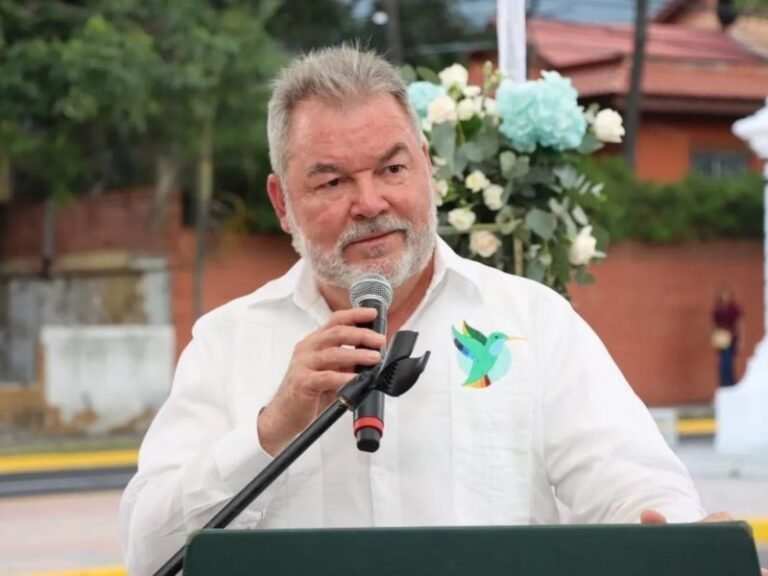 Roberto Contreras 5