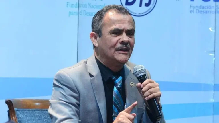 Abogado advierte que lucha anticorrupción será prueba clave para nuevo gobierno 5 Saul Bueso.jpg