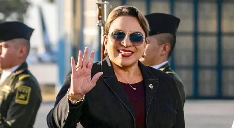 Xiomara Castro Mexico.jpg