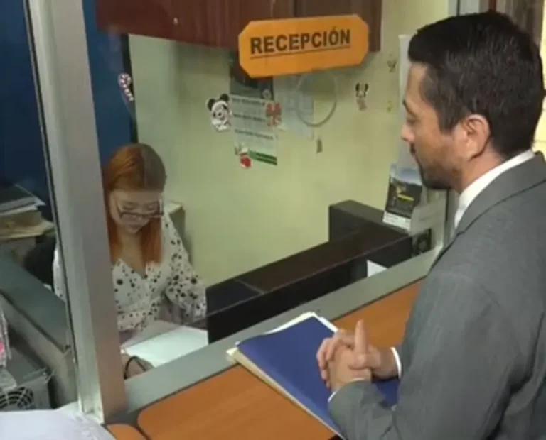 Impugnan decreto que ordena nuevo conteo total de votos 15 abogado Edgardo Molina amparo decreto 58 2025.jpg