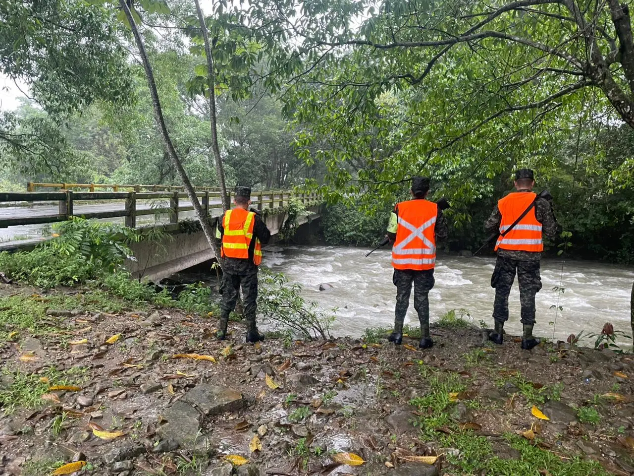 Atlántida bajo agua: familias evacuadas por fuertes lluvias 1 atlantida lluvias.jpg