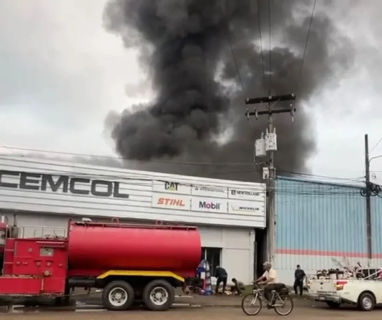 incendio bodega negocio Tocoa.jpg