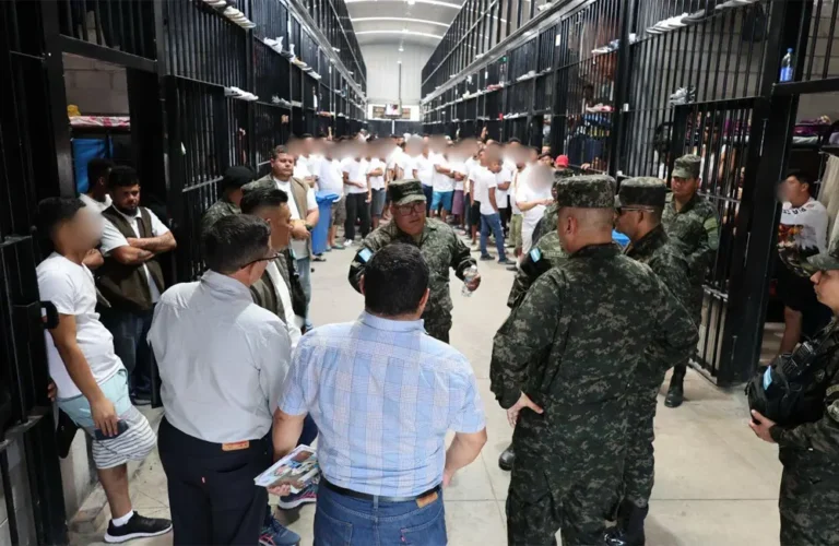 Nueva Comisión Interventora supervisa el Centro Penitenciario Nacional de Támara 13 interventora INP1.jpg