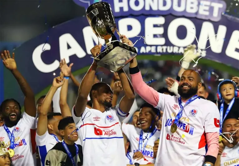 olimpia campeon 0701.jpg