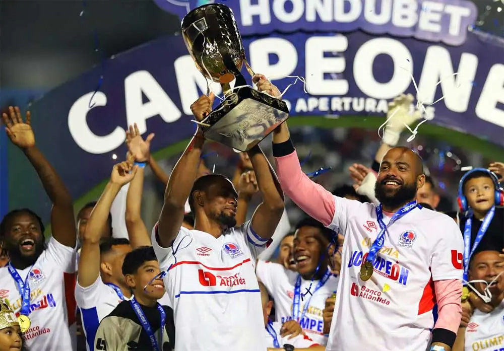 olimpia campeon 0701.jpg