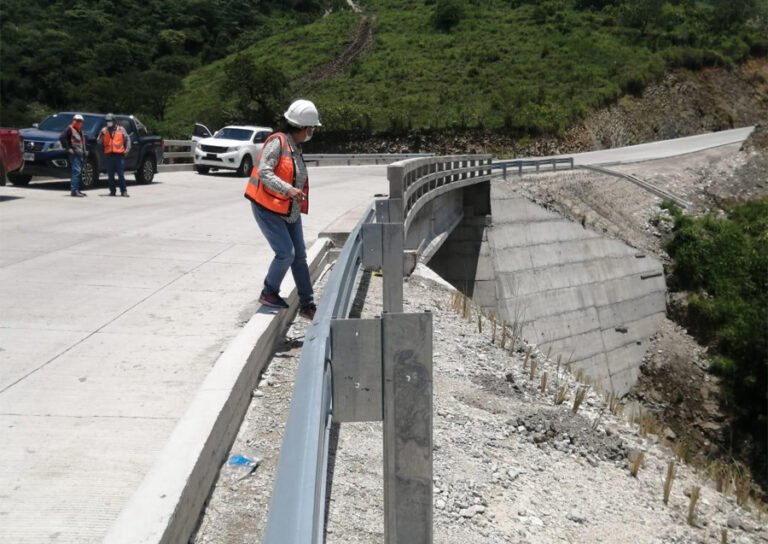 Más de 100 proyectos de construcción paralizados por deuda del gobierno 17 proyectos