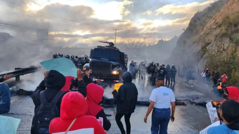 Protestas de Libre generan caos vehicular en Tegucigalpa 24 tomas libre conteo.jpg
