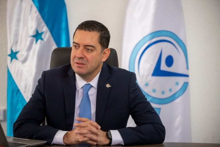 2025 10 23 TGU UFTP Emilio Hercules Politica Limpia4 1024x682 1