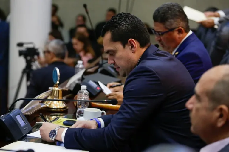 Congreso Zambrano.jpg