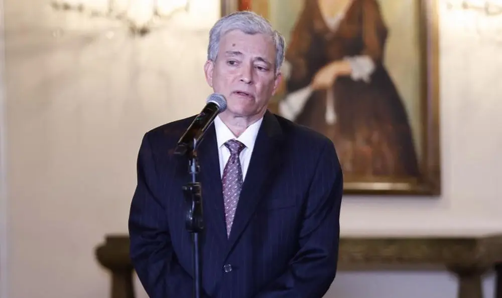 Gobierno niega alza de impuestos y proyecta $240 millones del FMI 4 Eduardo Oviedo 200226.jpg