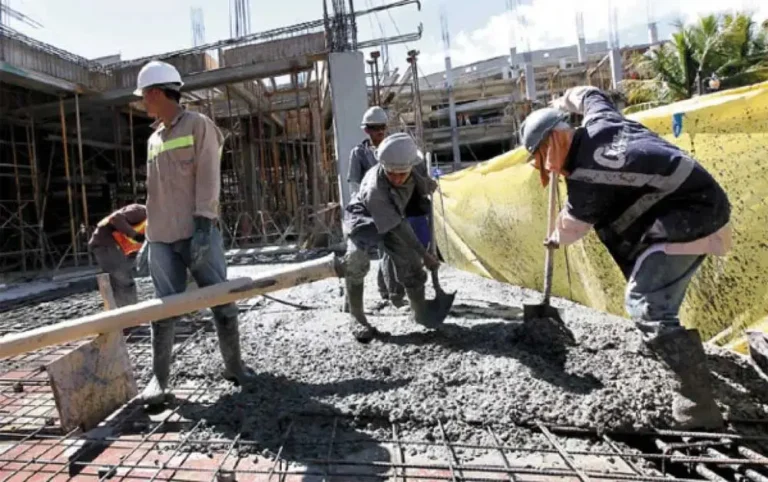 Desempleo en Honduras baja a 6,14 %, pero el alza de precios y estancamiento de ingresos preocupa 3 Empleos construccion.jpg