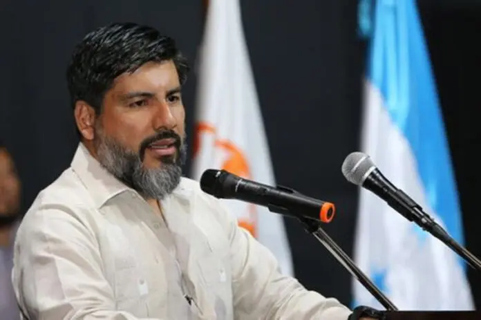 Johel Zelaya 696x463.jpg 1