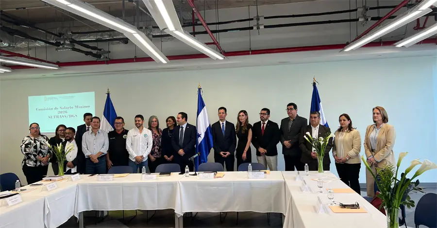 Gobierno y trabajadores arrancan negociación de salario mínimo con tensión latente 1 Mesa Tripartita Salario Minimo 2026.jpg