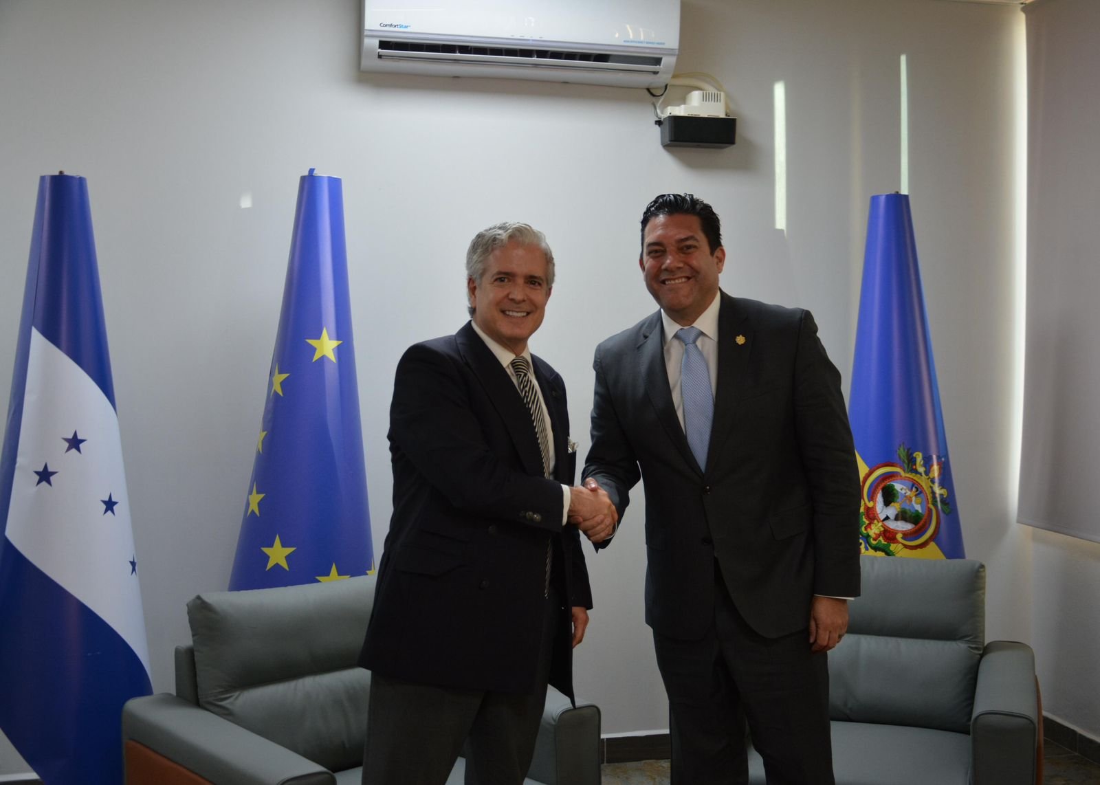 ab9e5ac8 616b 4952 bf99 028bc6203910