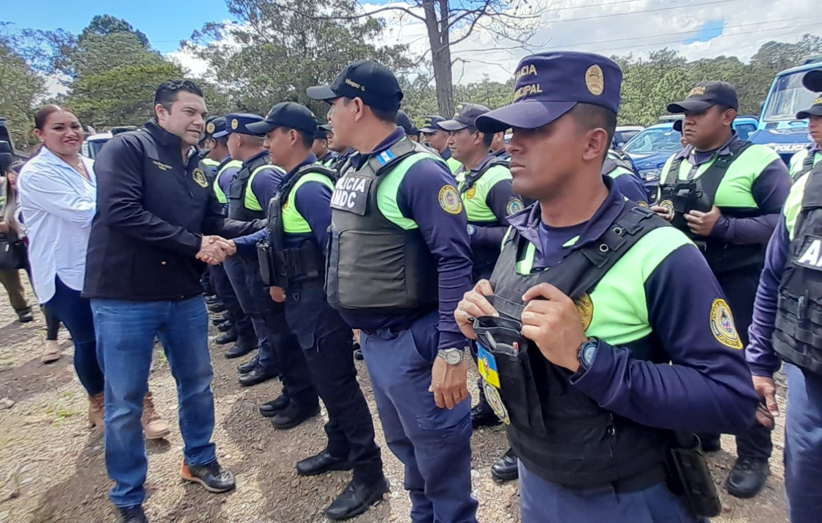 b337fbef 1c29 4082 ad6b 2003ce97419f