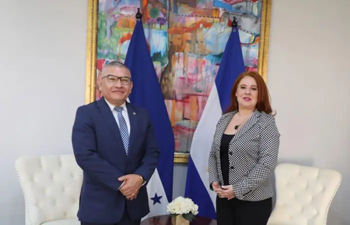 el salvador honduras 1.jpg