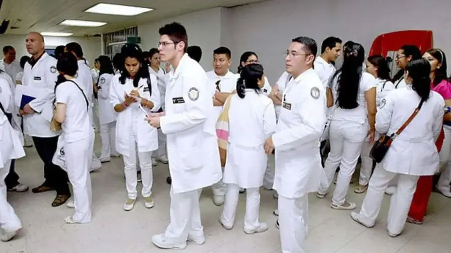 medicos residentes.jpg