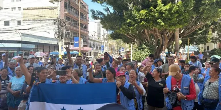 protesta vendedores ambulantes bajos Congreso Nacional.jpg