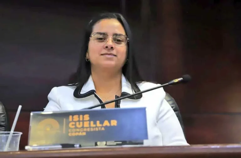 Isis Cuellar CN.jpg