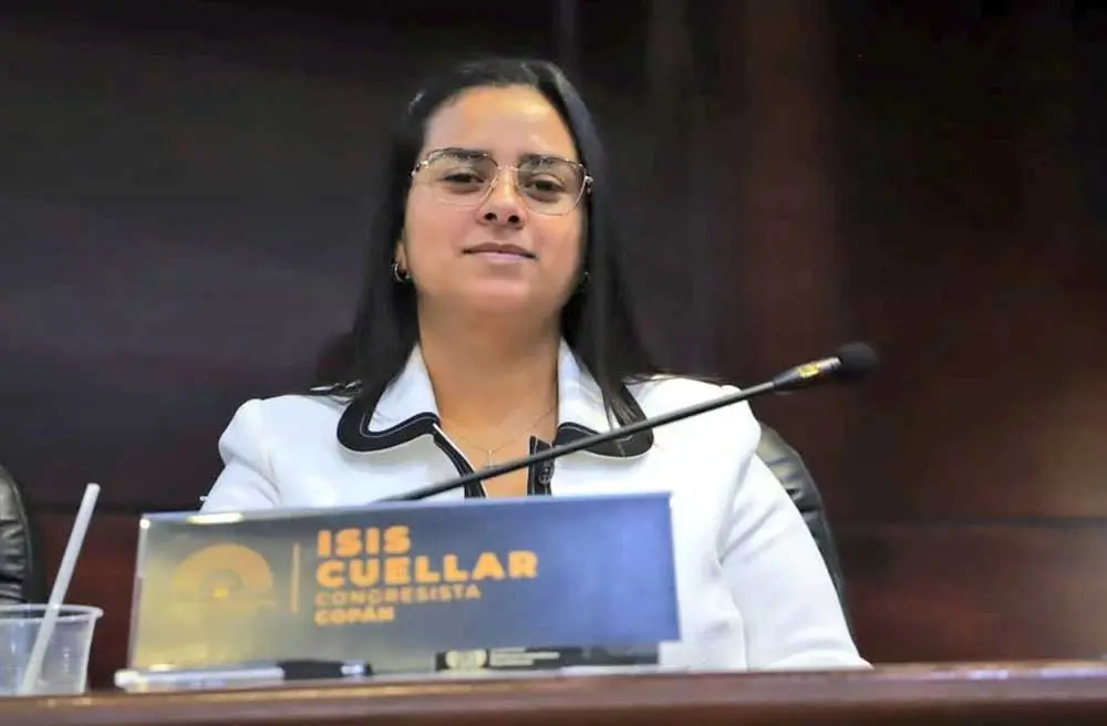 Isis Cuellar CN.jpg