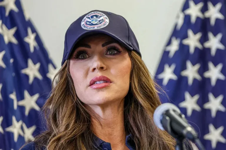 Trump removió a la secretaria de Seguridad Nacional y anunció nuevo nombramiento en su gabinete 19 Kristi Noem.jpg 1